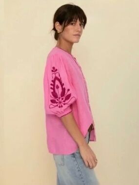 🌸 Sonmer Mily Pink Embroidered Puff Sleeve Blouse Size Small
